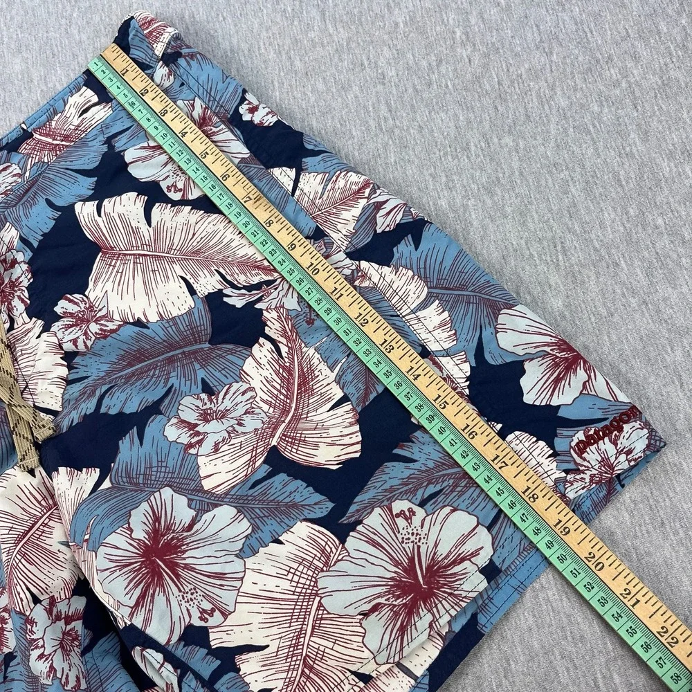 Patagonia Wavefarer Board Shorts Mens 34 Blue Floral 8